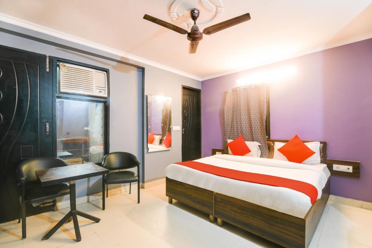 The River Front Hotel At Delhi Airport Yeni Delhi Dış mekan fotoğraf